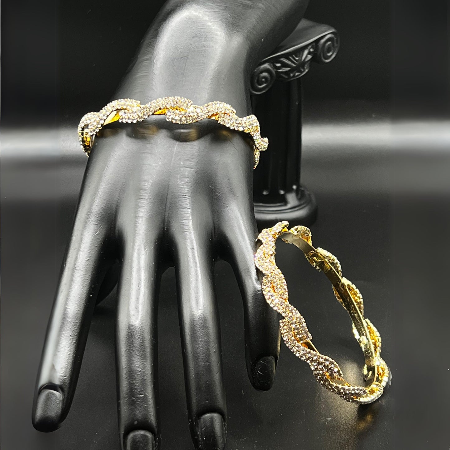 TWISTED BANGLE